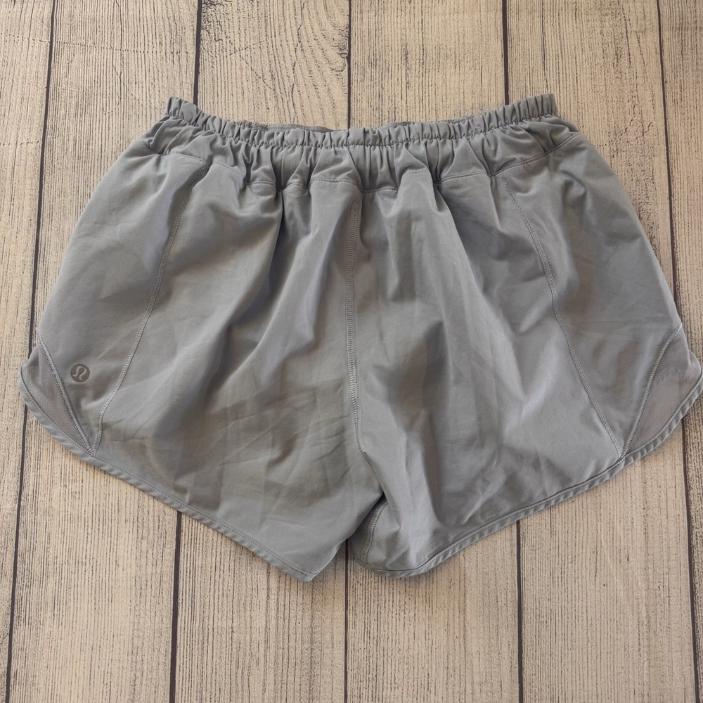 Lululemon Hotty Hot Low Rise Lined Shorts Blue Size 4 Women's Running Athletic